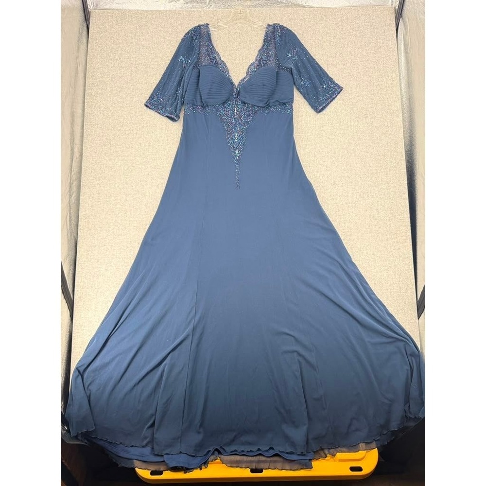 Dave & Johnny Beaded Evening Gown 17/18 Navy Blue V-Neck Formal Prom Dress 10682